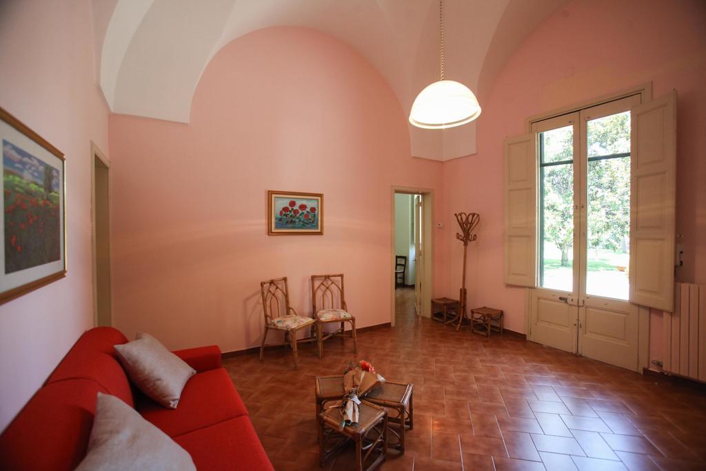 Villa Edda Heated Pool Галатина Екстериор снимка