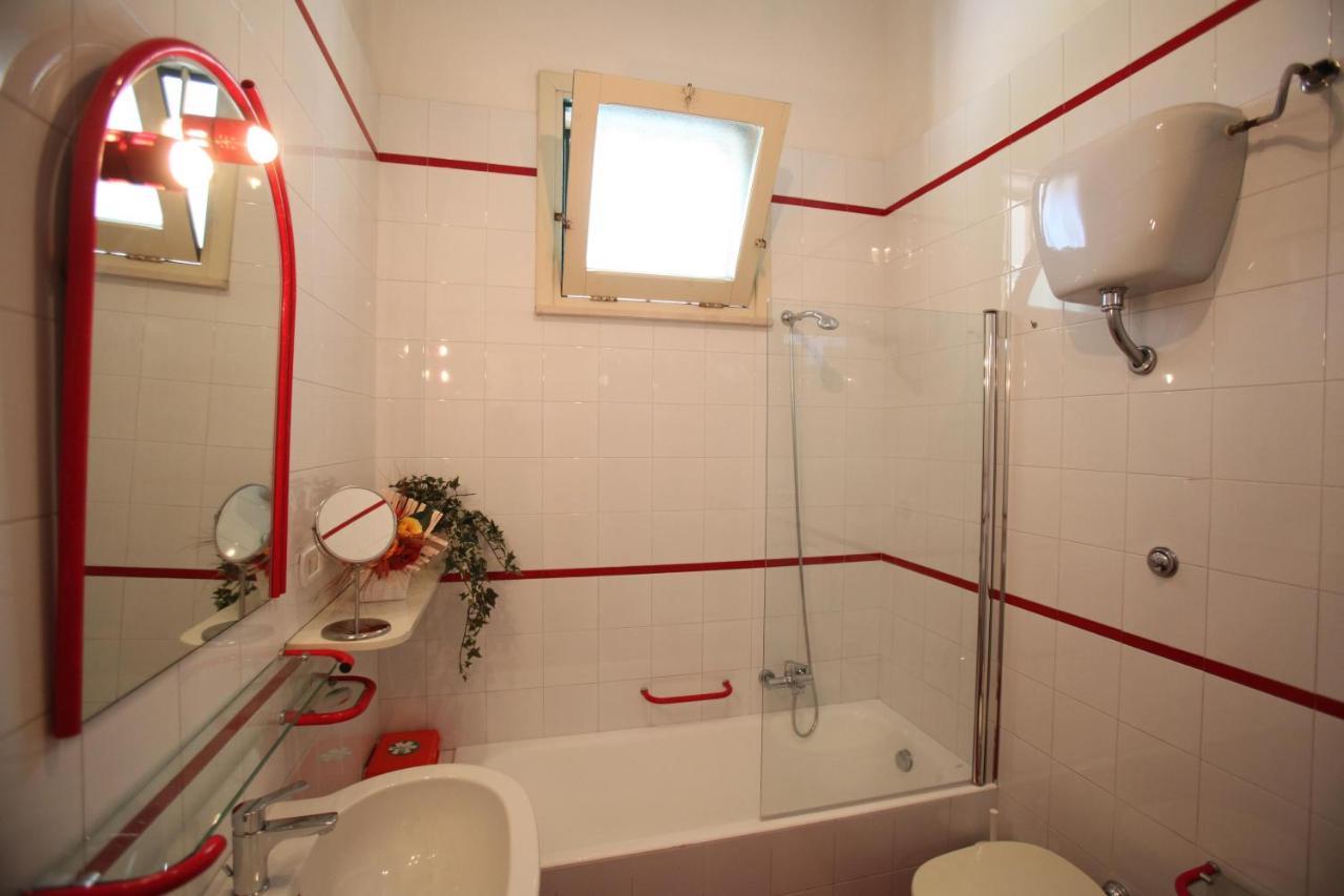 Villa Edda Heated Pool Галатина Екстериор снимка